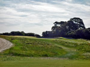 Royal Melbourne (Presidents Cup) 5th Path